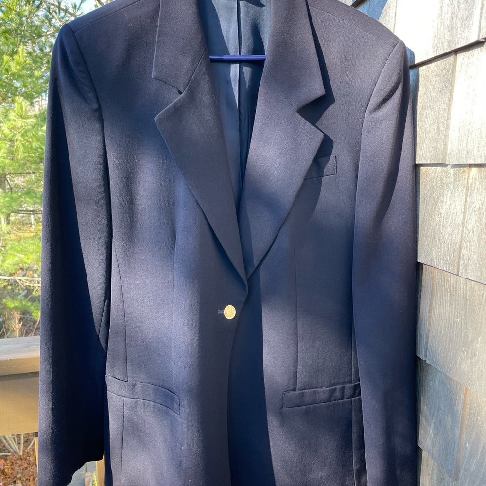 Austin Reed classic navy woman’s blazer. 100% Worsted Wool.